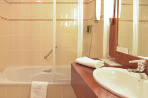 salle de bain gradlon hôtel quimper