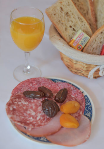 petit déjeuner hôtel gradlon